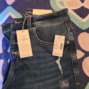 Maurices jeans size 6 everflex brand new